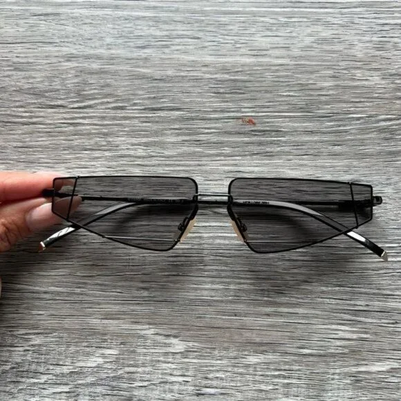 FENDI 61MM FUTURISTIC TRIANGLE WIRE FRAME SUNGLASSES IN BLACK